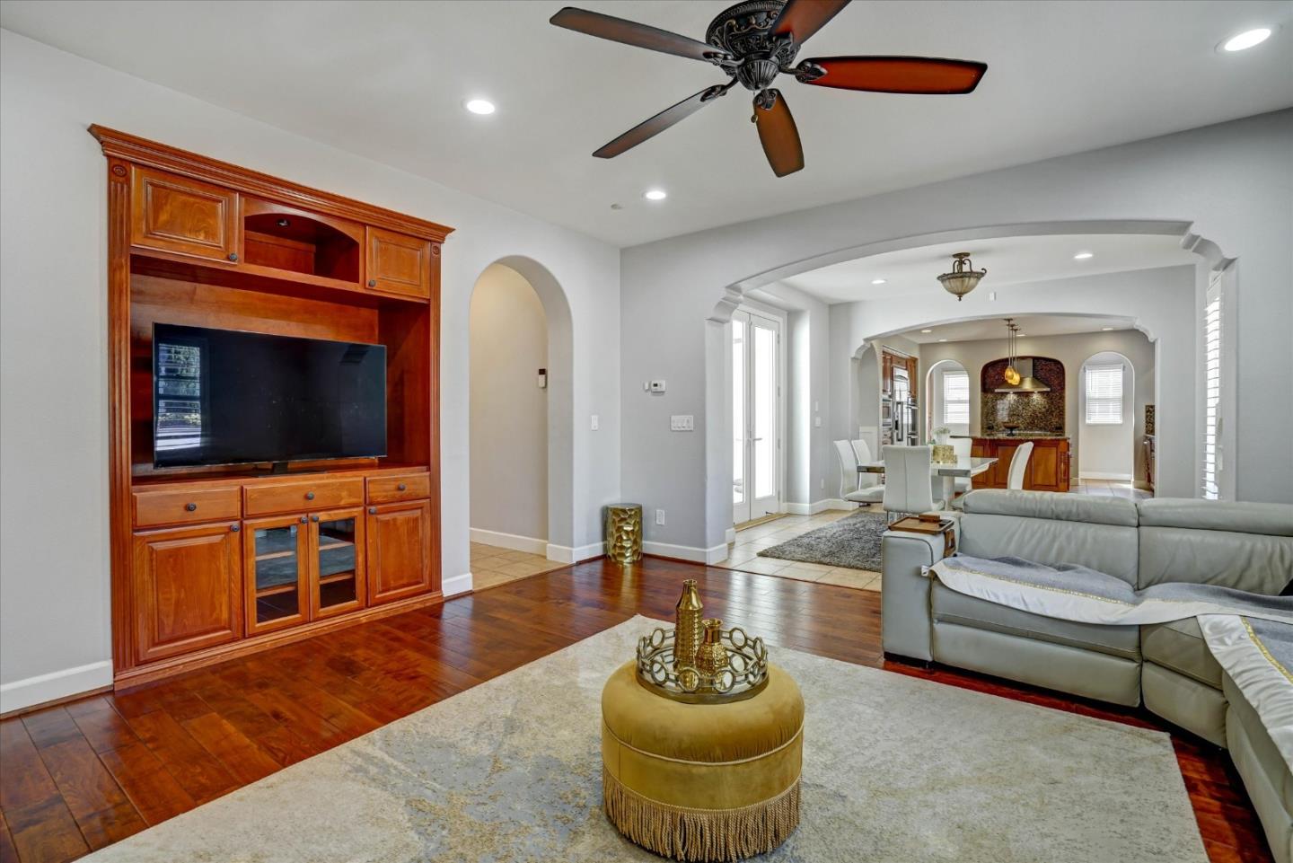 233 Snowdrop Court San Ramon, CA 94582 - Photo 7 of 36