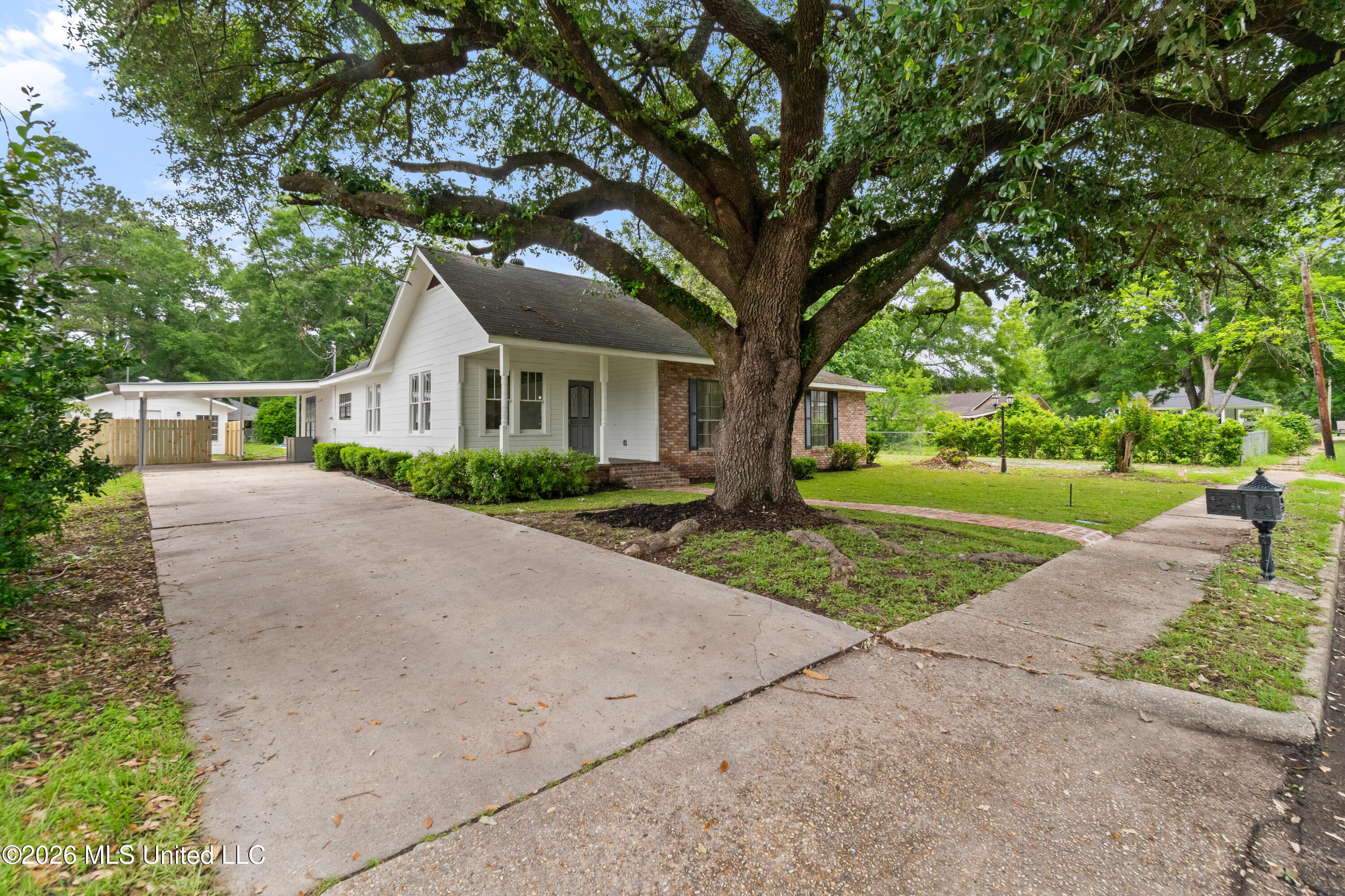 429 Mary Street Columbia, MS 39429 - Photo 2 of 52 429_Mary_Street-2