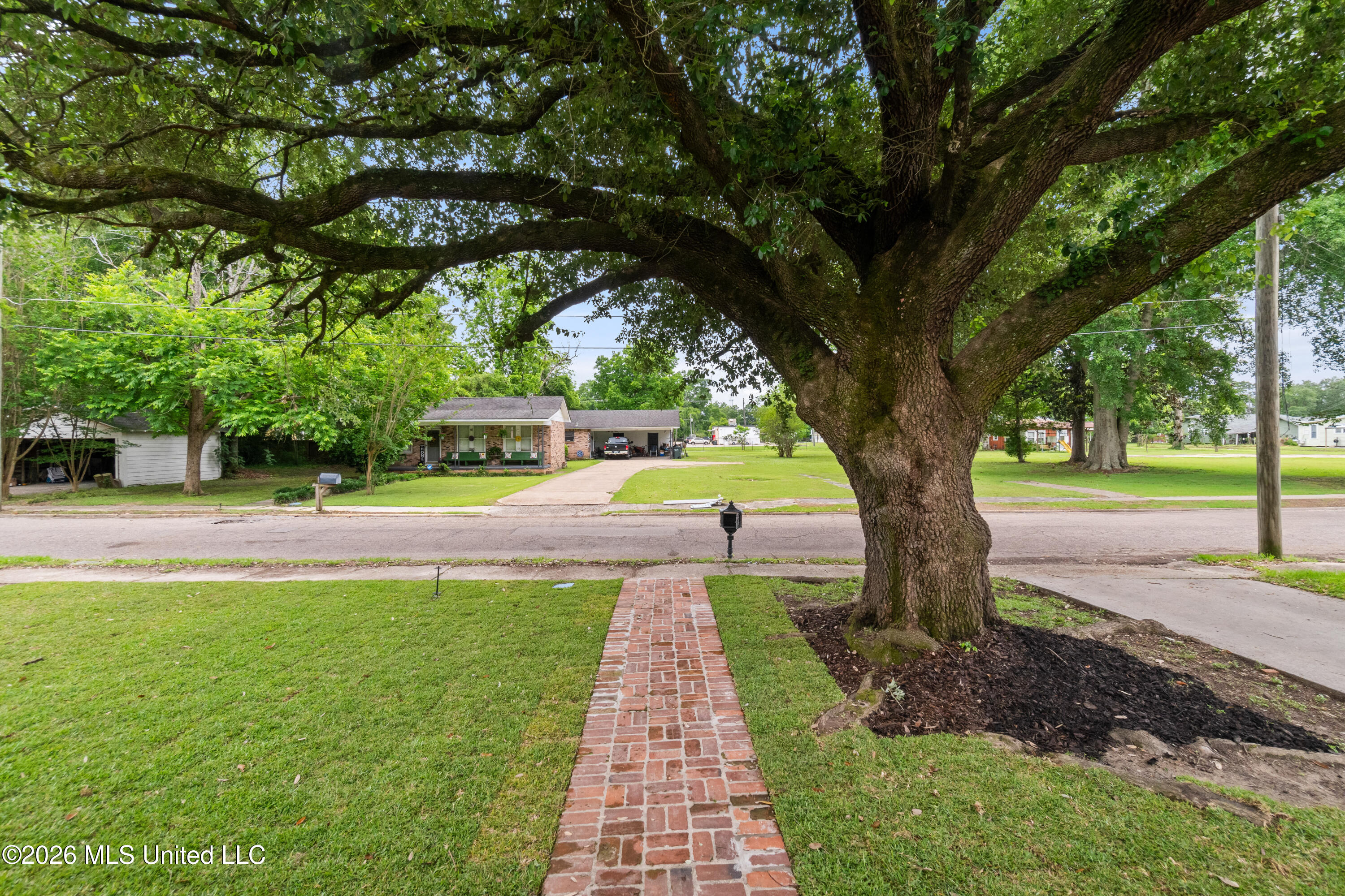 429 Mary Street Columbia, MS 39429 - Photo 6 of 52 429_Mary_Street-6