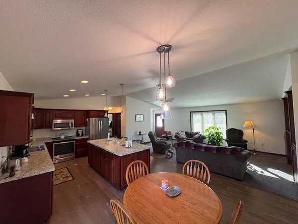 $274,900 | 1175 Front Street, Staples, MN 56479