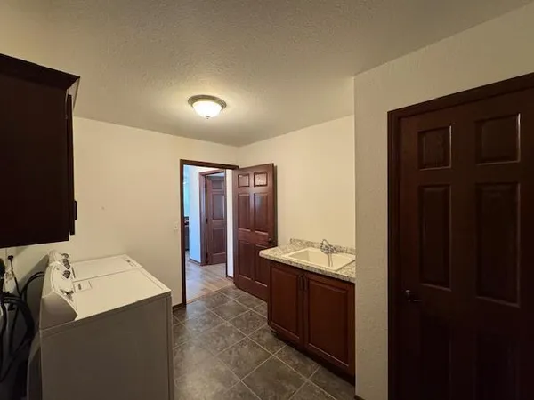 $274,900 | 1175 Front Street, Staples, MN 56479