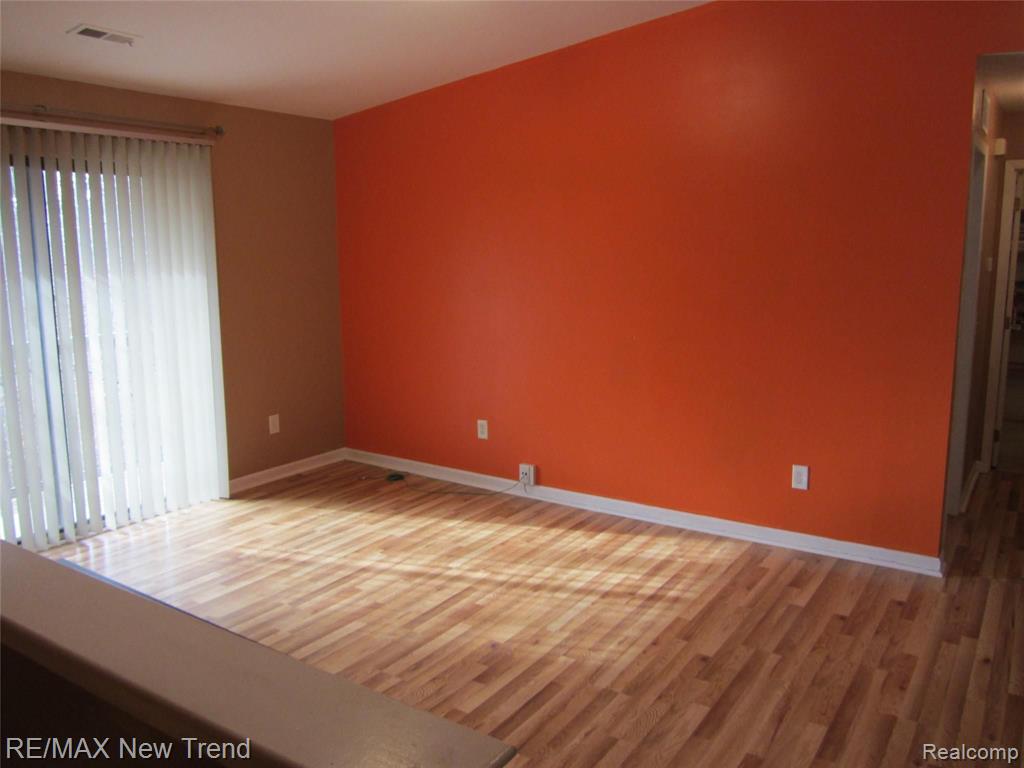 24056 Middlebelt Road Farmington Hills, MI 48336 - Photo 2 of 13