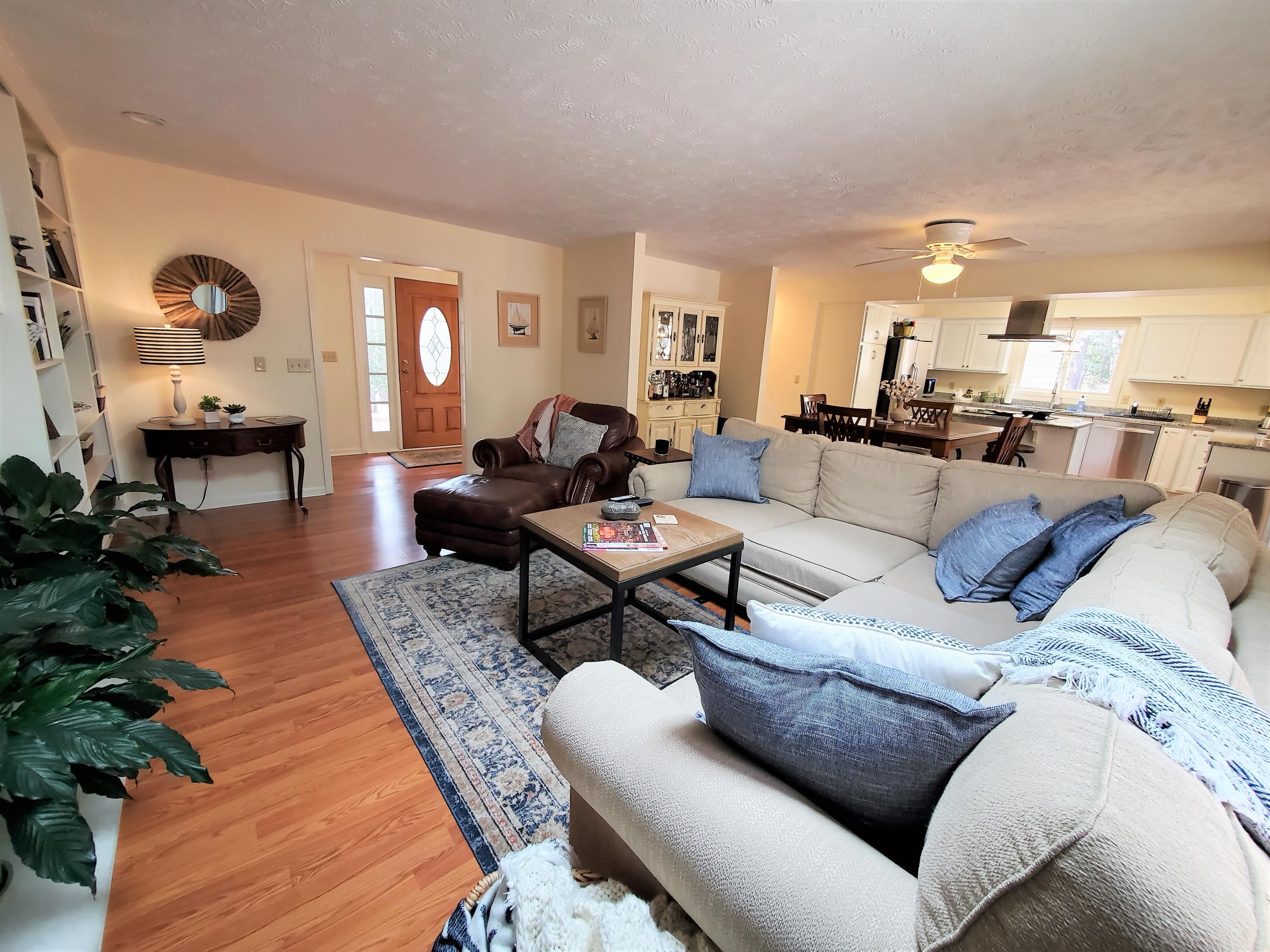 204 Hardee Branch Road West End, NC 27376 - Photo 16 of 49 Living/Family