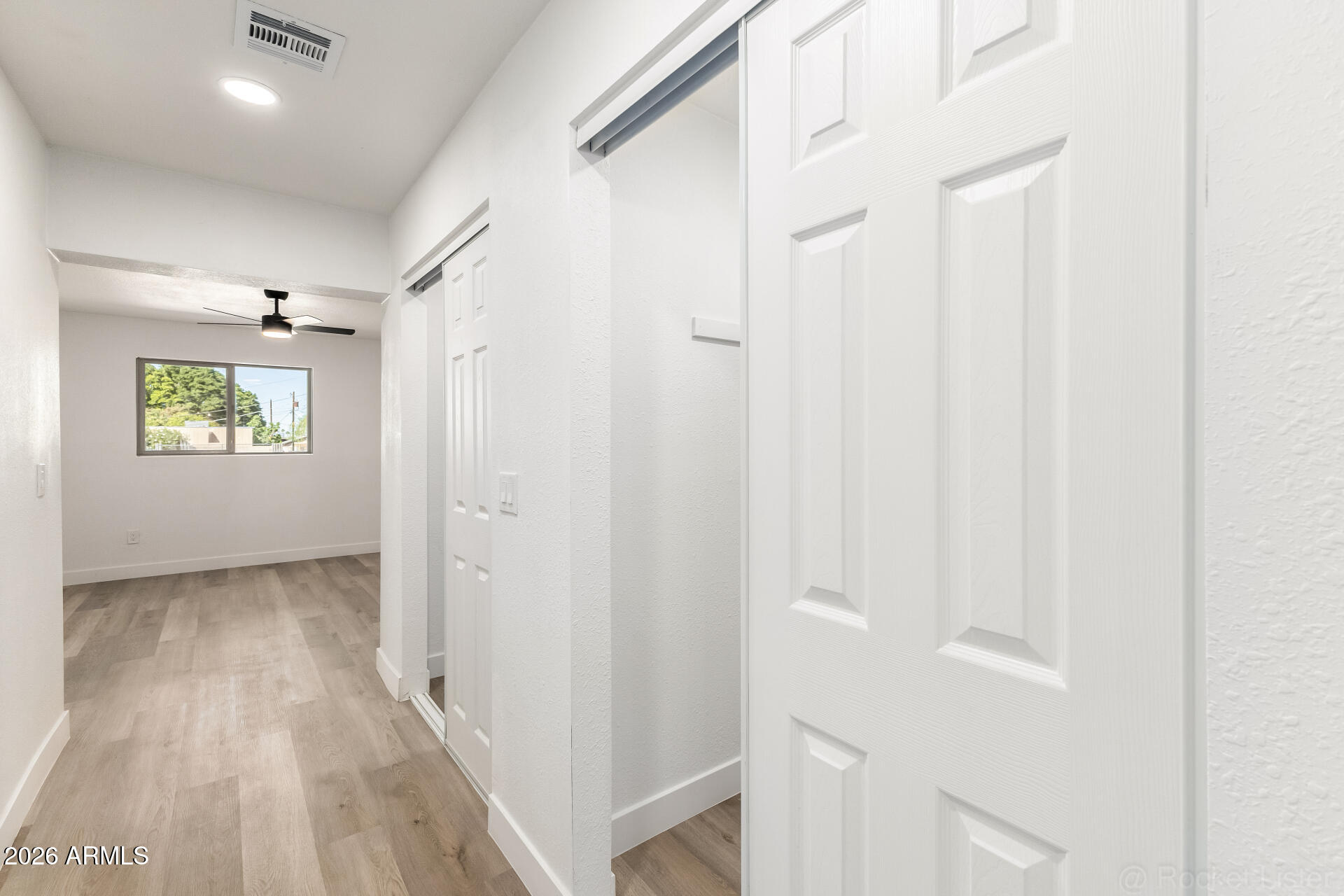 335 West Vineyard Road Phoenix, AZ 85041 - Photo 20 of 36 19 - Vineyard 335