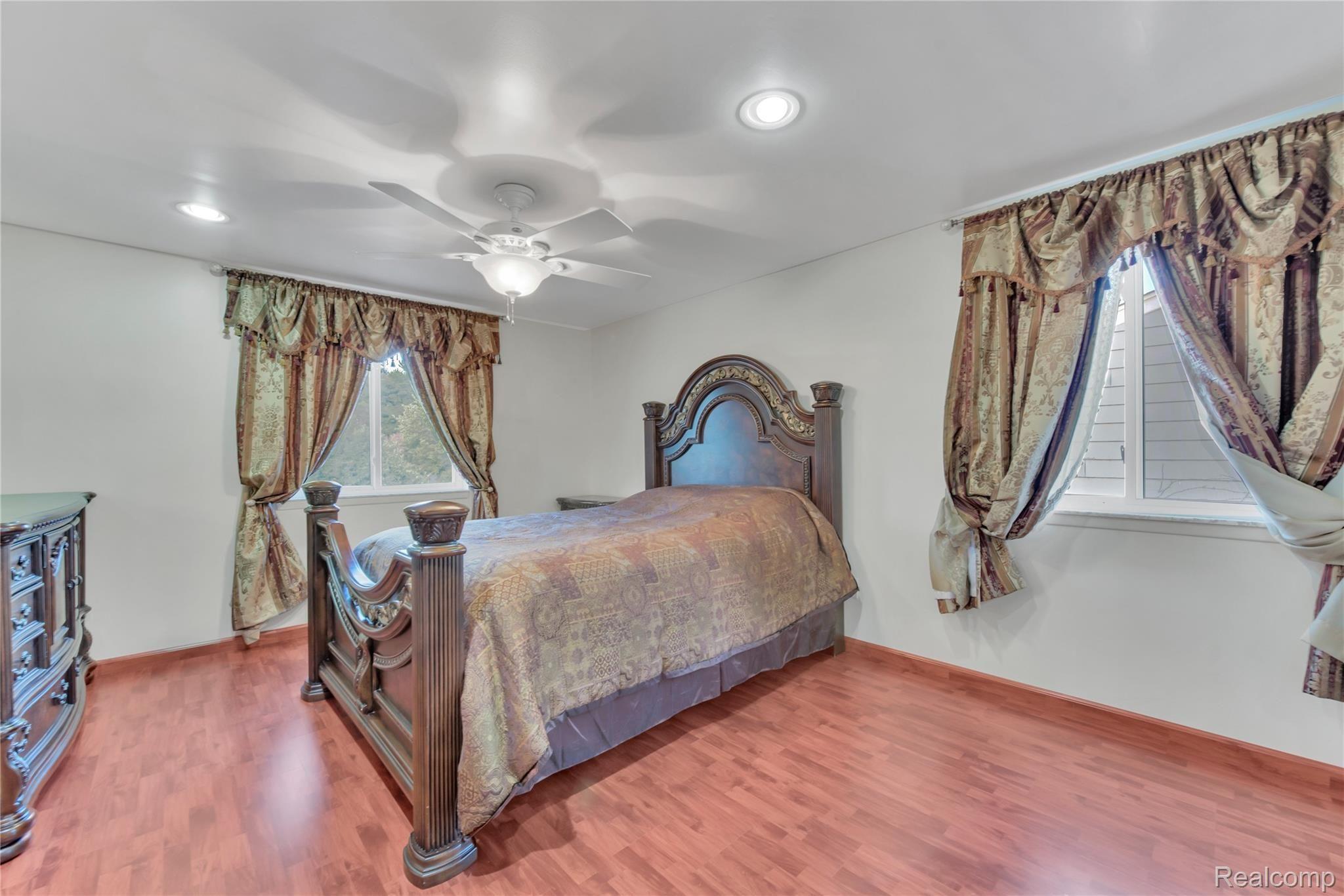 35850 Shell Drive Sterling Heights, MI 48310 - Photo 29 of 46 38850 Shell Dr - HD Drone Photography-23.jpg