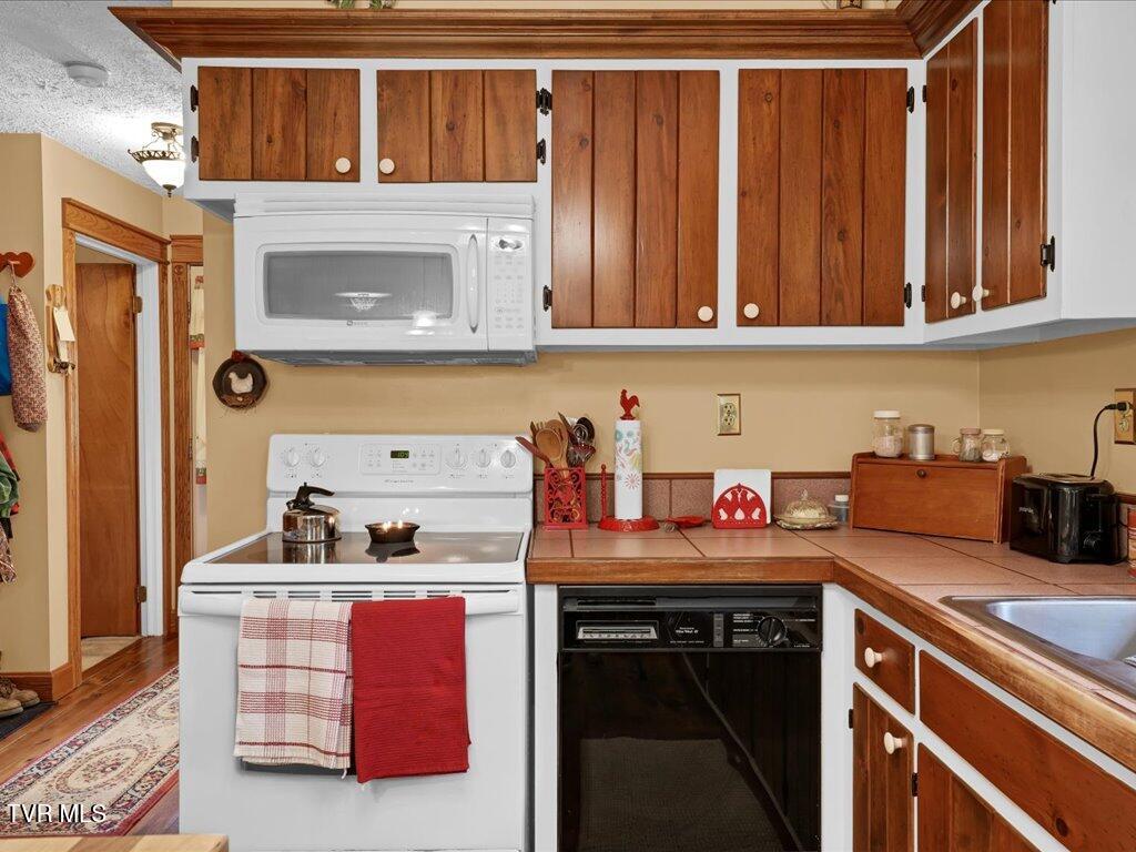 434 Henry Clark Lane Rutledge, TN 37861 - Photo 11 of 46 434 Henry Clark - 10