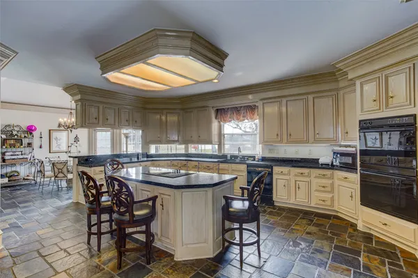 $8,999 | 13703 Lakeshore Way Cove, Houston, TX 77077