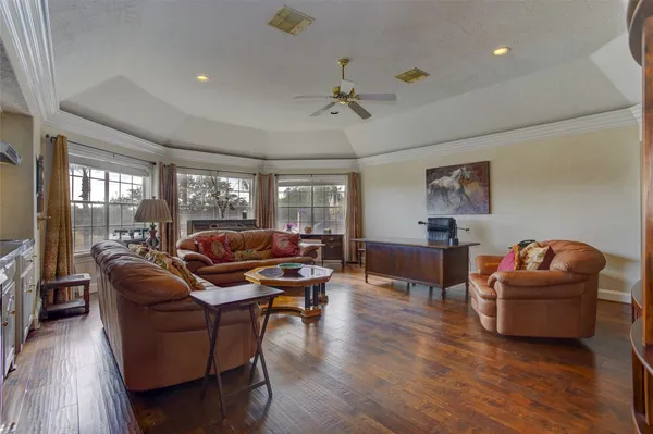 $8,999 | 13703 Lakeshore Way Cove, Houston, TX 77077