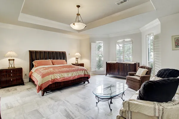 $8,999 | 13703 Lakeshore Way Cove, Houston, TX 77077