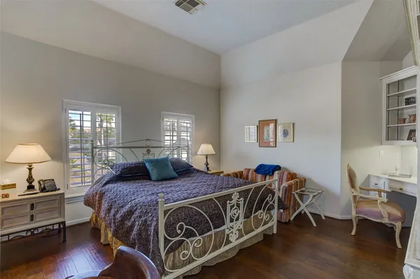 $8,999 | 13703 Lakeshore Way Cove, Houston, TX 77077