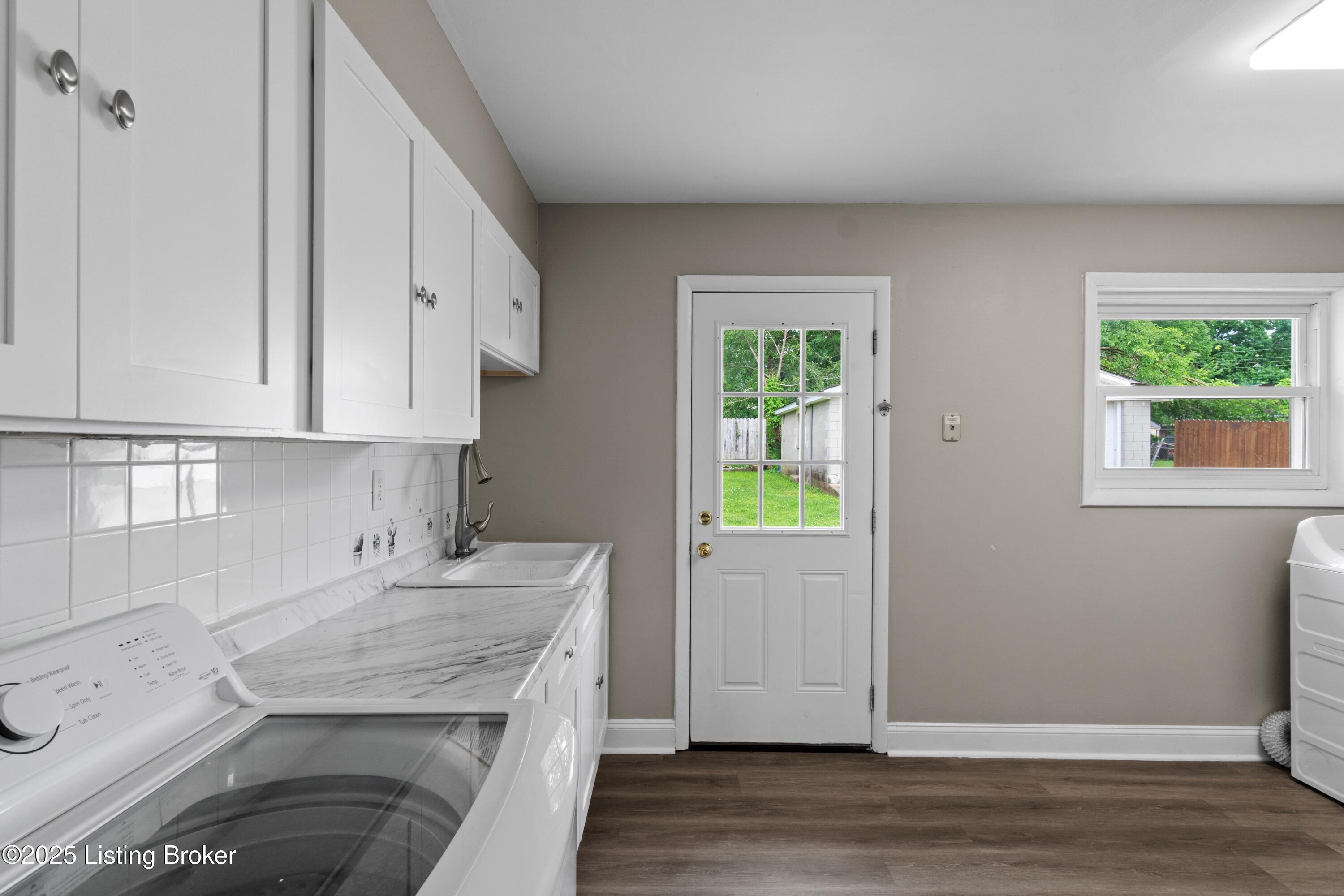 180 Valley Road Louisville, KY 40229 - Photo 15 of 29 dsc05046