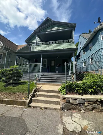 $1,800 | 173 Chestnut Avenue, Unit 2, Waterbury, CT 06710