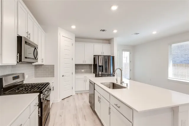 $2,300 | 2321 Bravo Pass, Leander, TX 78641