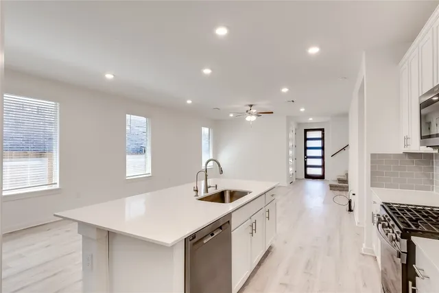 $2,300 | 2321 Bravo Pass, Leander, TX 78641