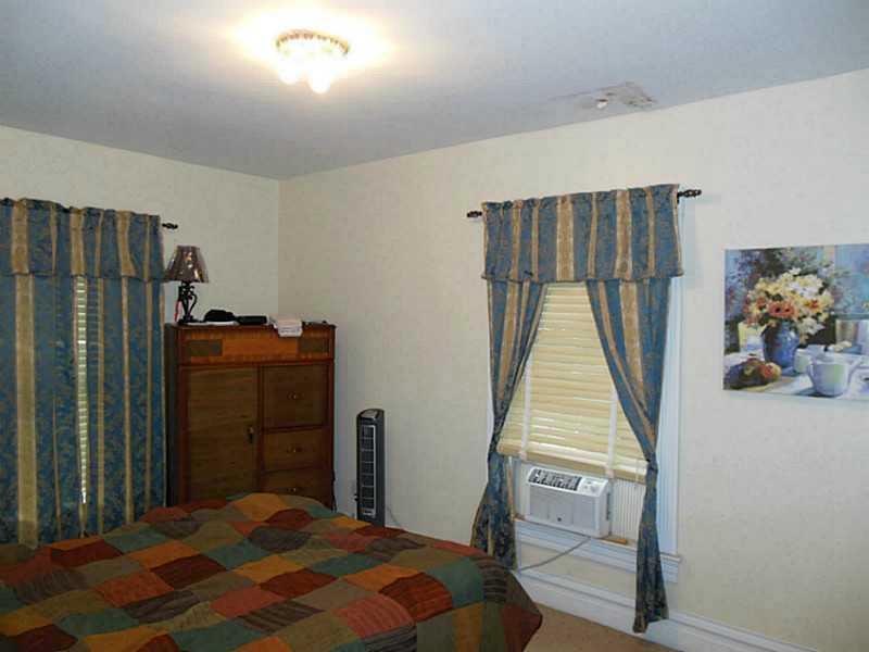 820 Chestnut Street Indiana, PA 15701 - Photo 5 of 11 Bedroom.