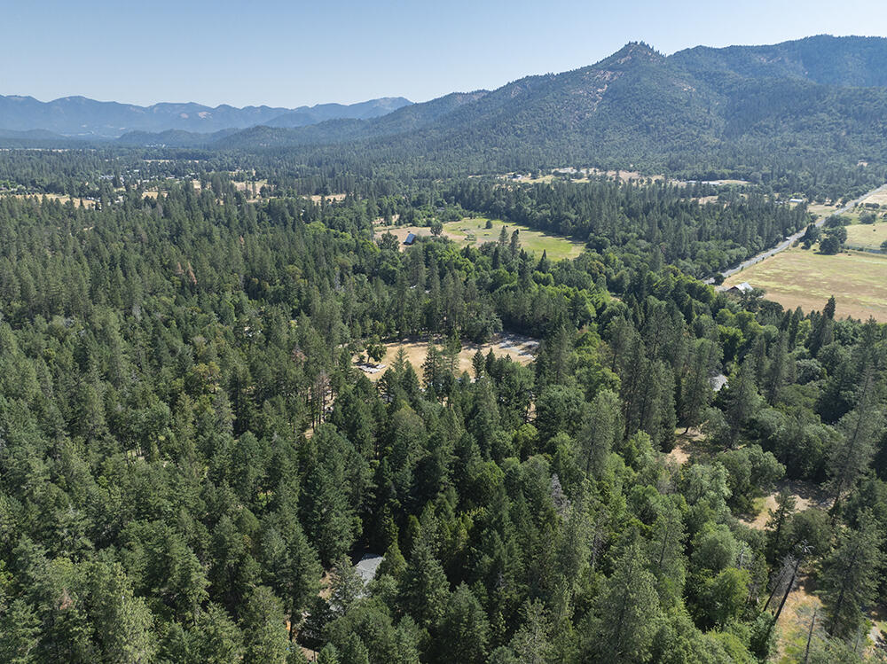 660 East Fork Road Williams, OR 97544 - Photo 44 of 45 44
