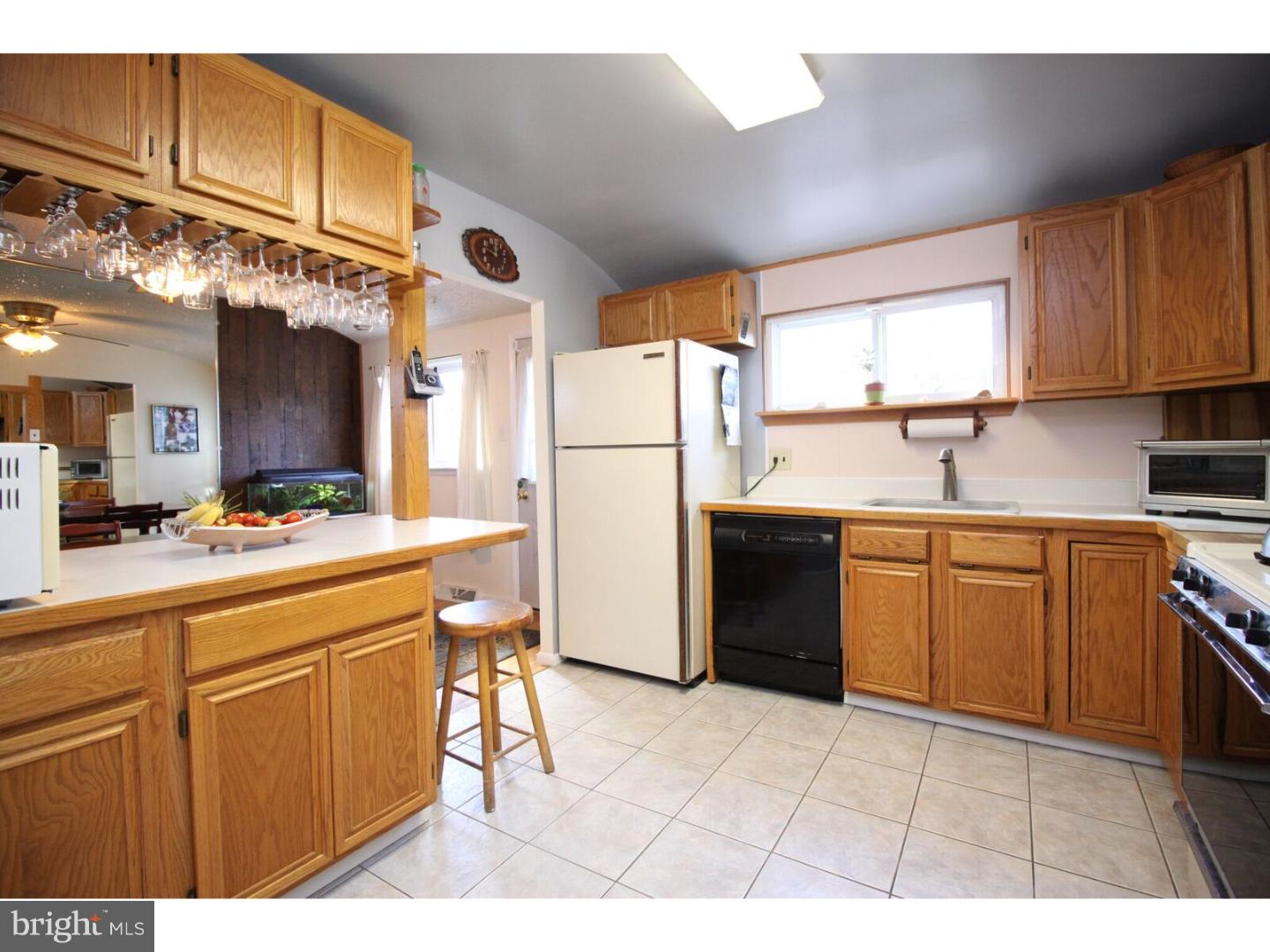 8 Saddle Ridge Road Voorhees, NJ 08043 - Photo 4 of 24 Kitchen