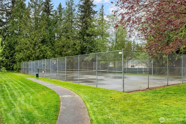 $299,000 | 820 Cady Road, Unit E204, Everett, WA 98203