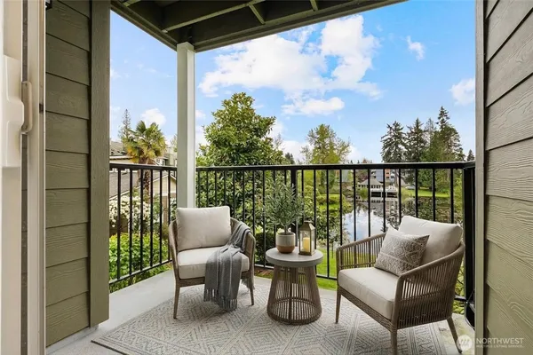 $299,000 | 820 Cady Road, Unit E204, Everett, WA 98203