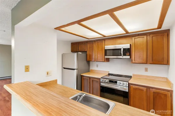 $299,000 | 820 Cady Road, Unit E204, Everett, WA 98203