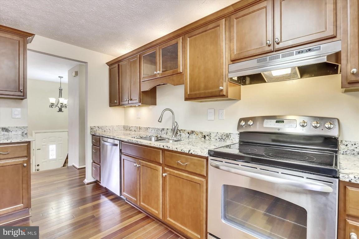 8362 Magic Leaf Road Springfield, VA 22153 - Photo 8 of 30 Kitchen w/ SS Appliances