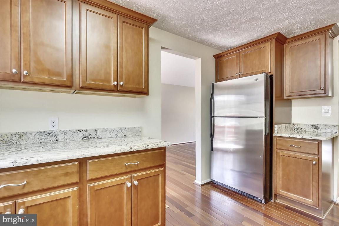 8362 Magic Leaf Road Springfield, VA 22153 - Photo 9 of 30 Kitchen