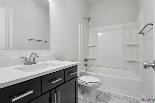 $320,000 | 213 Barton Avenue, Luling, LA 70070