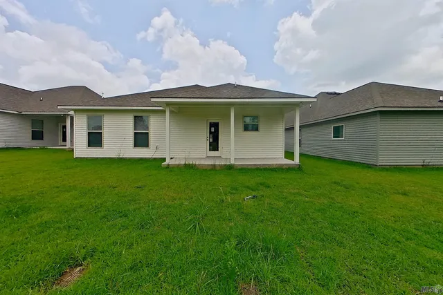 $1,995 | 107 Teddy Lane, Lafayette, LA 70507
