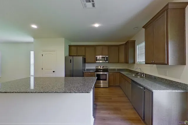 $1,995 | 107 Teddy Lane, Lafayette, LA 70507