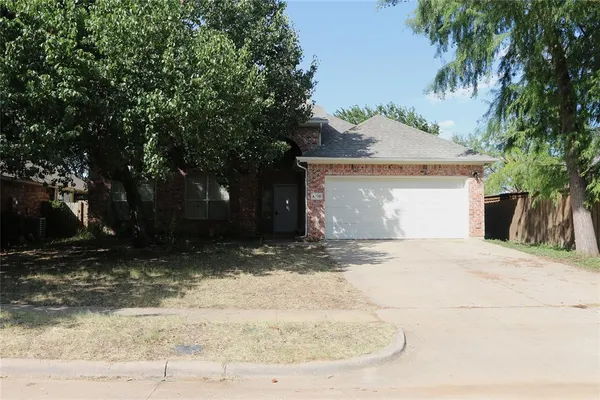 $339,000 | 4710 Lincolnshire Drive, Grand Prairie, TX 75052