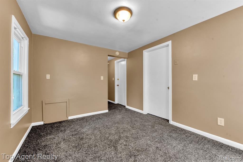 70 Hill Street River Rouge, MI 48218 - Photo 27 of 33