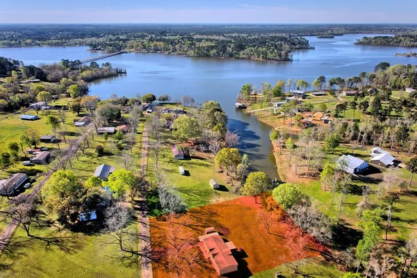 $345,000 | 510 Pecan Estates Loop, Hemphill, TX 75948