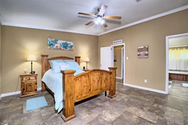 $345,000 | 510 Pecan Estates Loop, Hemphill, TX 75948