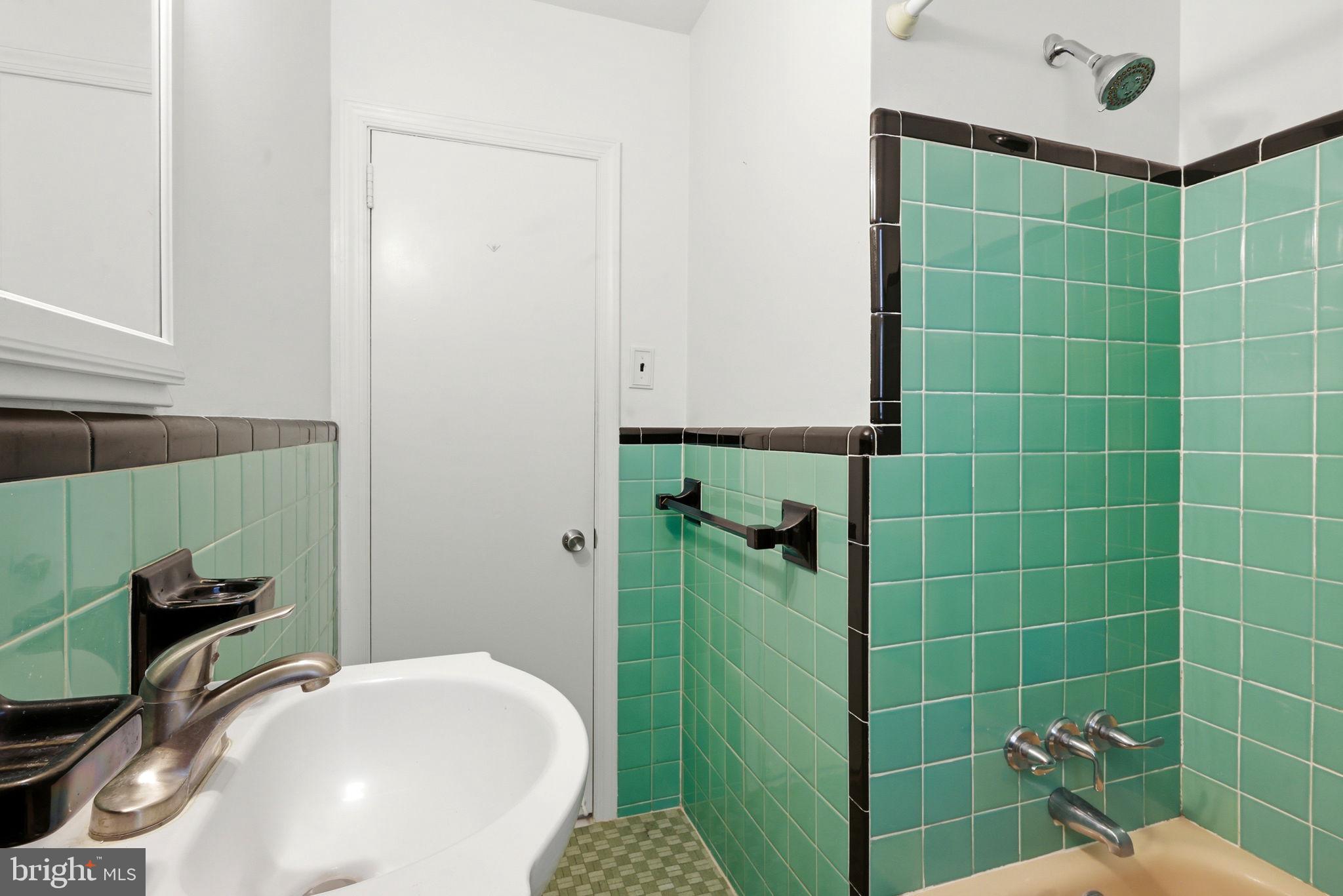 719 Delaware Avenue Riverside, NJ 08075 - Photo 11 of 21 Gallery Image 11