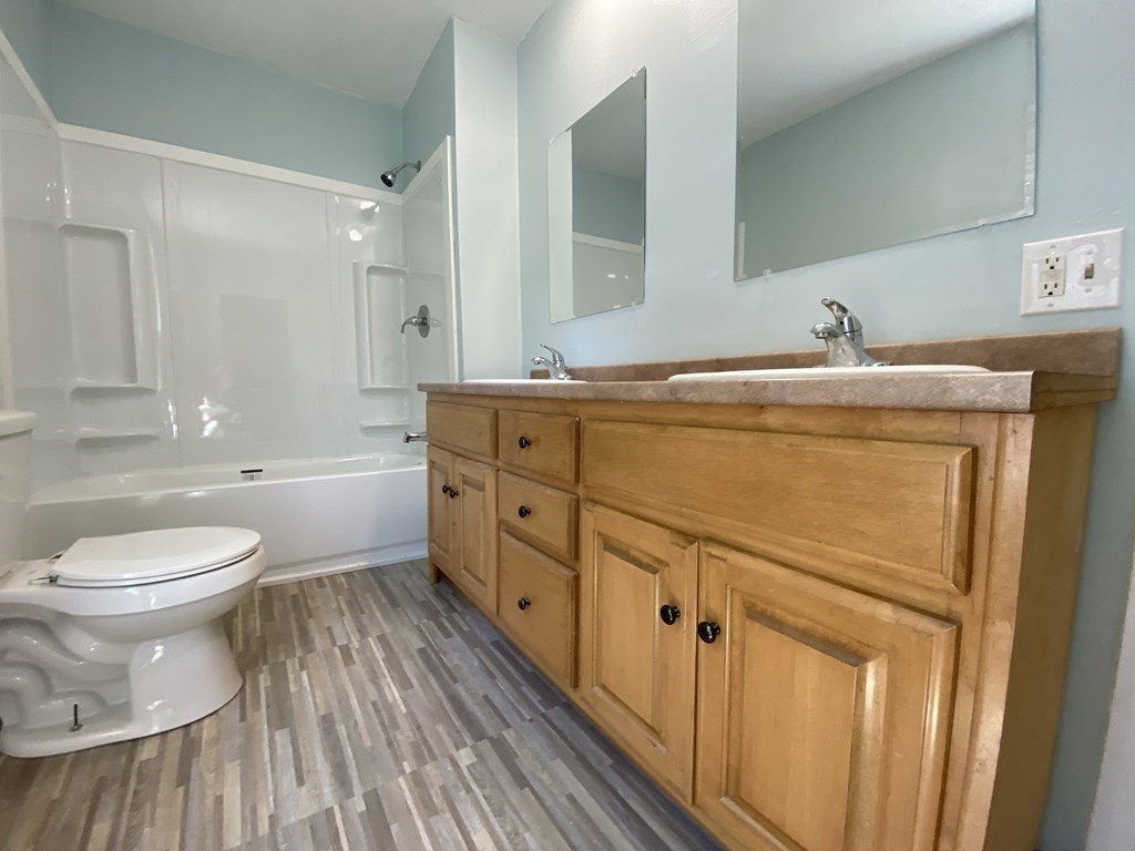 70 West Main Street Ware, MA 01082 - Photo 15 of 31 Gallery Image 15
