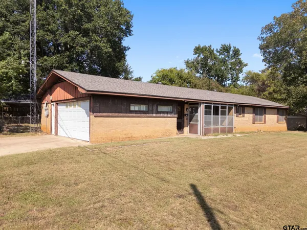 front view of house with a yard