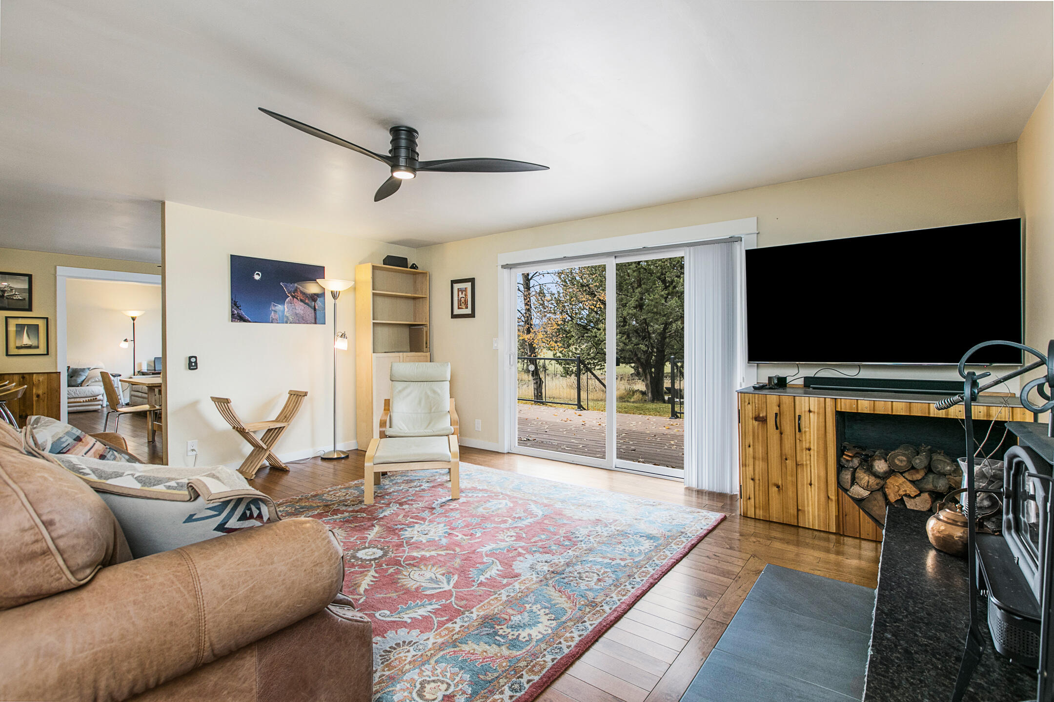21081 Country Squire Road Bend, OR 97701 - Photo 15 of 49 2021_11_02_21081_country_squire-11 - Cop