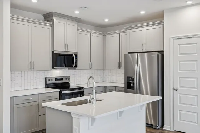 a view of house with yard