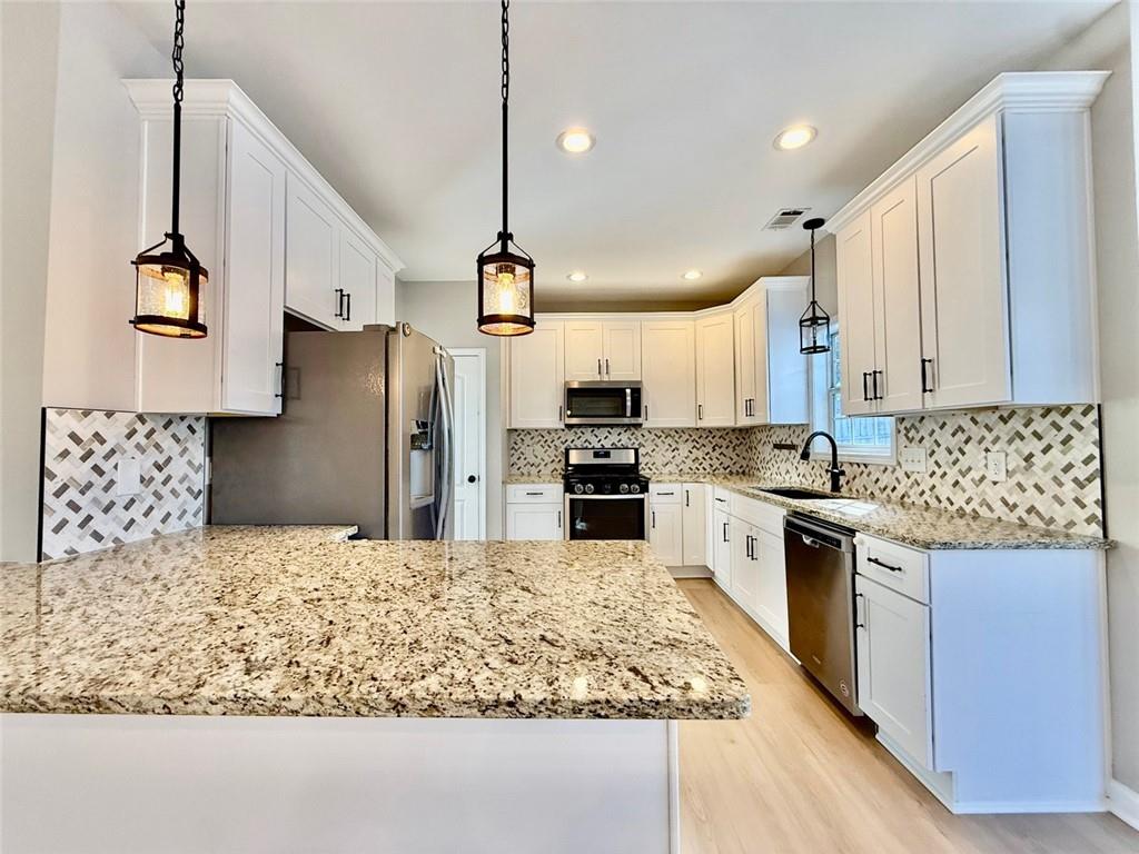 4262 Goldfield Trace Suwanee, GA 30024 - Photo 6 of 27