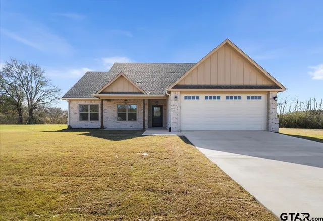 $339,900 | 204 East Teal Drive, Troup, TX 75789