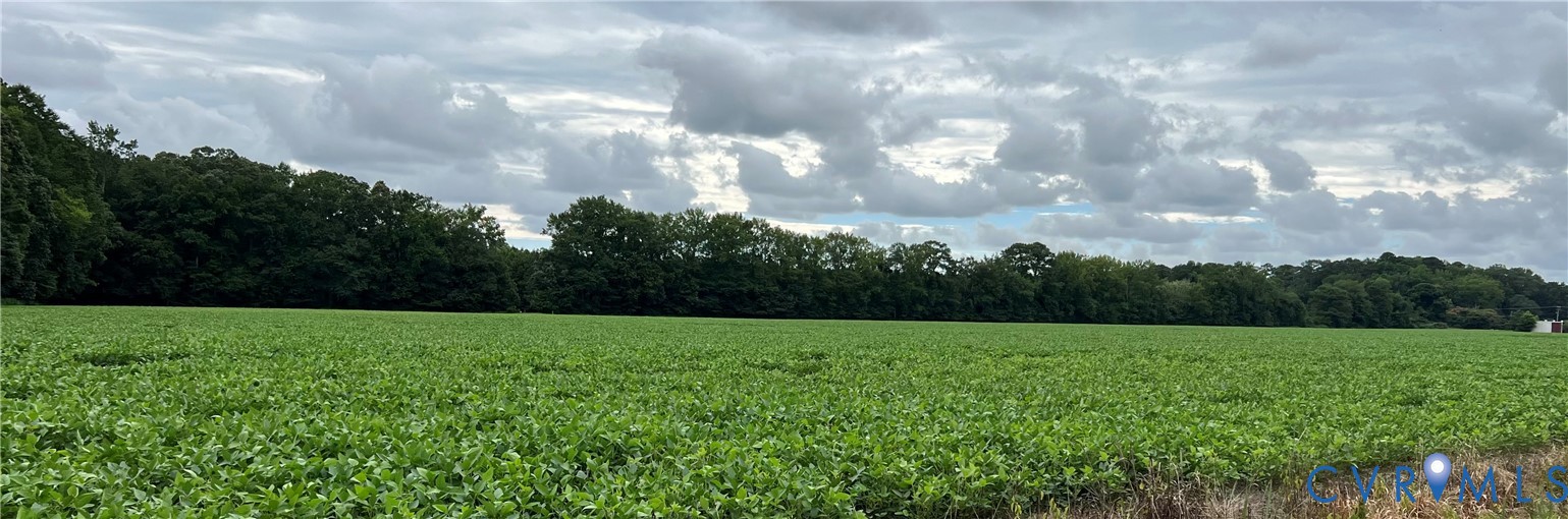 2824 North Landing Road Virginia Beach, VA 23456 - Photo 2 of 2 a view of a grassy field