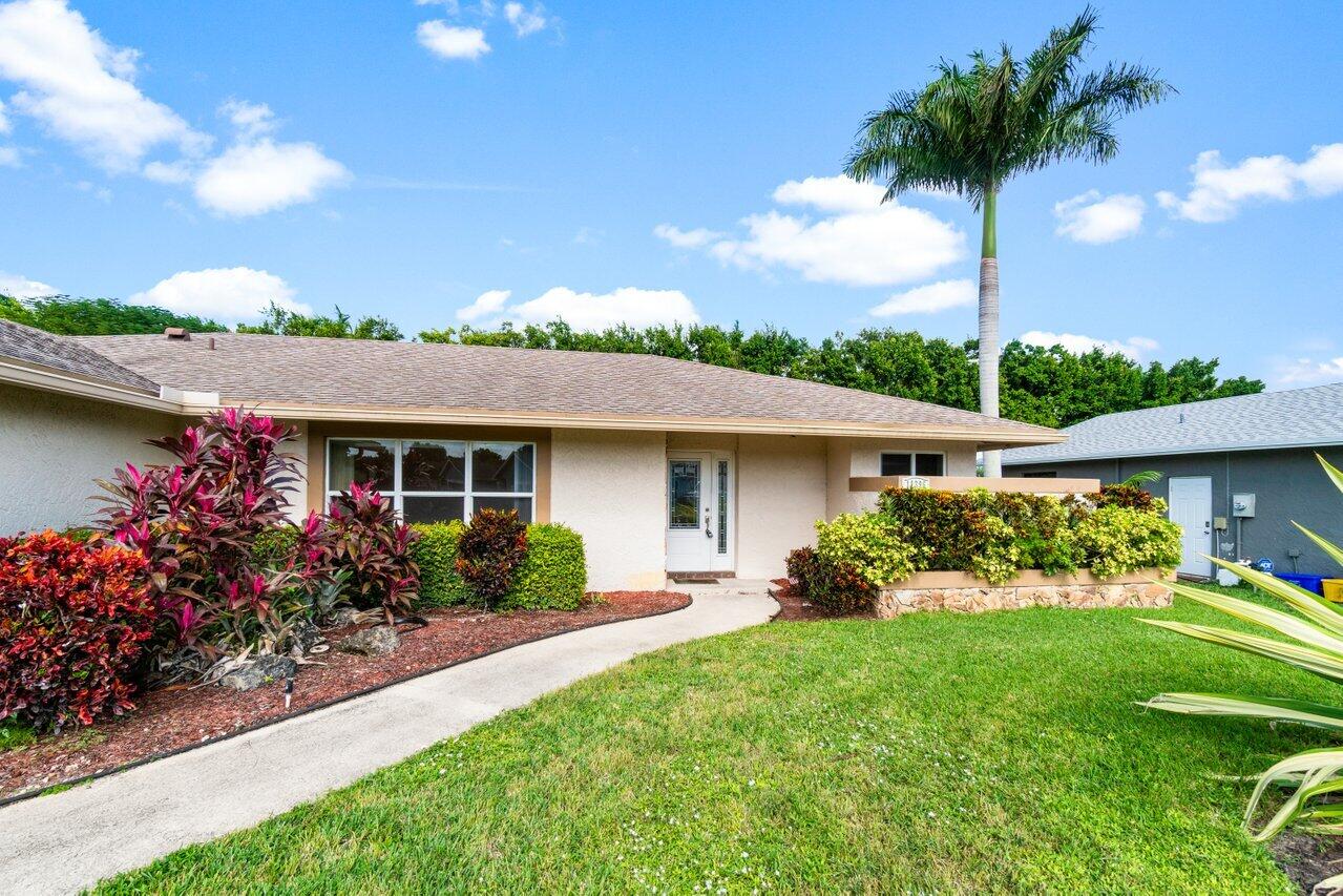 11396 Shiloh Way Boca Raton, FL 33428 - Photo 3 of 38 004-11396ShilohWay-BocaRaton-FL-33428-SM