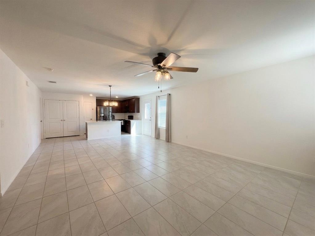 14033 Earlham Street Pilot Point, TX 76258 - Photo 7 of 32