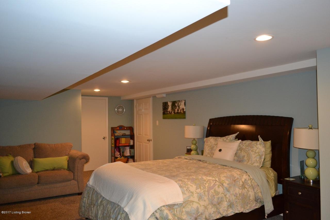 204 Ring Road Louisville, KY 40207 - Photo 43 of 50 aring44