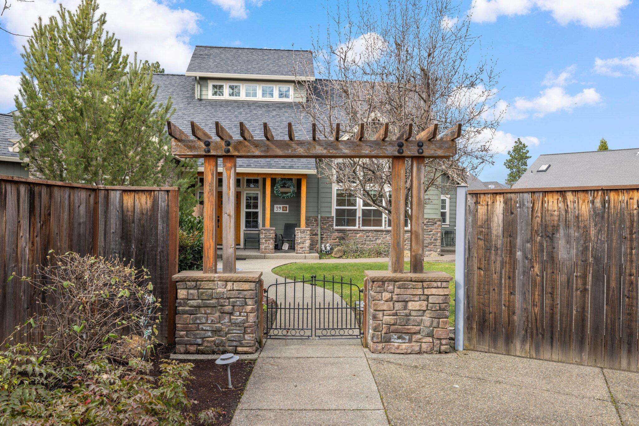 39 Falling Leaf Lane Eagle Point, OR 97524 - Photo 43 of 44 44