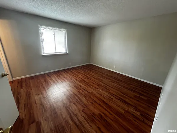 $999 | 3417 Baskin Ridge, Unit 10, Peoria, IL 61604