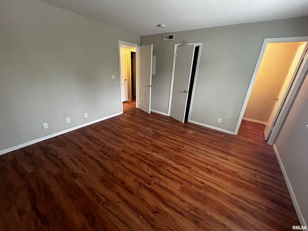 $999 | 3417 Baskin Ridge, Unit 10, Peoria, IL 61604