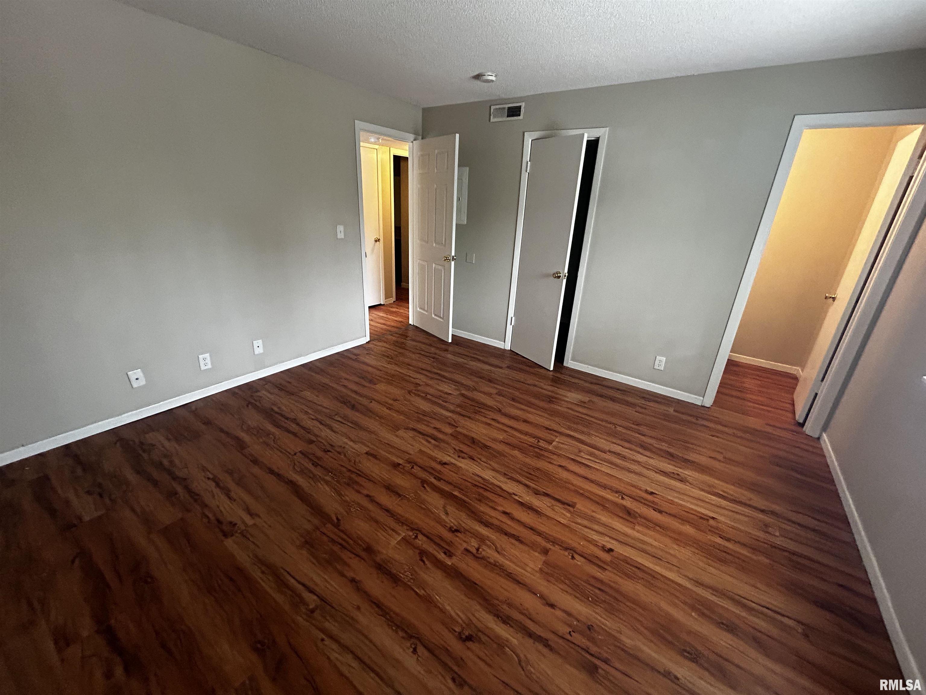 3417 Baskin Ridge, Unit 10 Peoria, IL 61604 - Photo 14 of 16