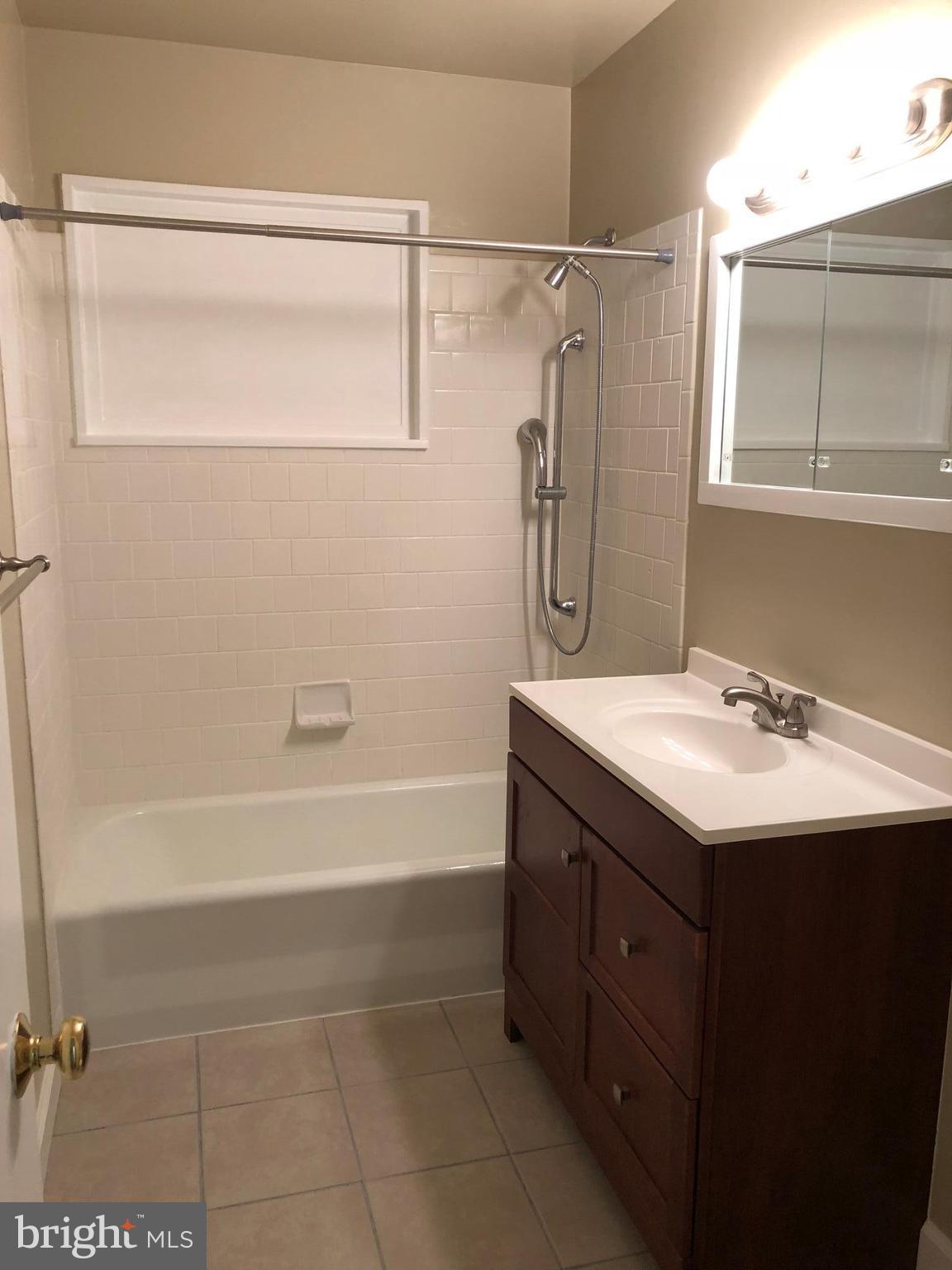 4127 Conrad Road Alexandria, VA 22312 - Photo 14 of 22 Bath