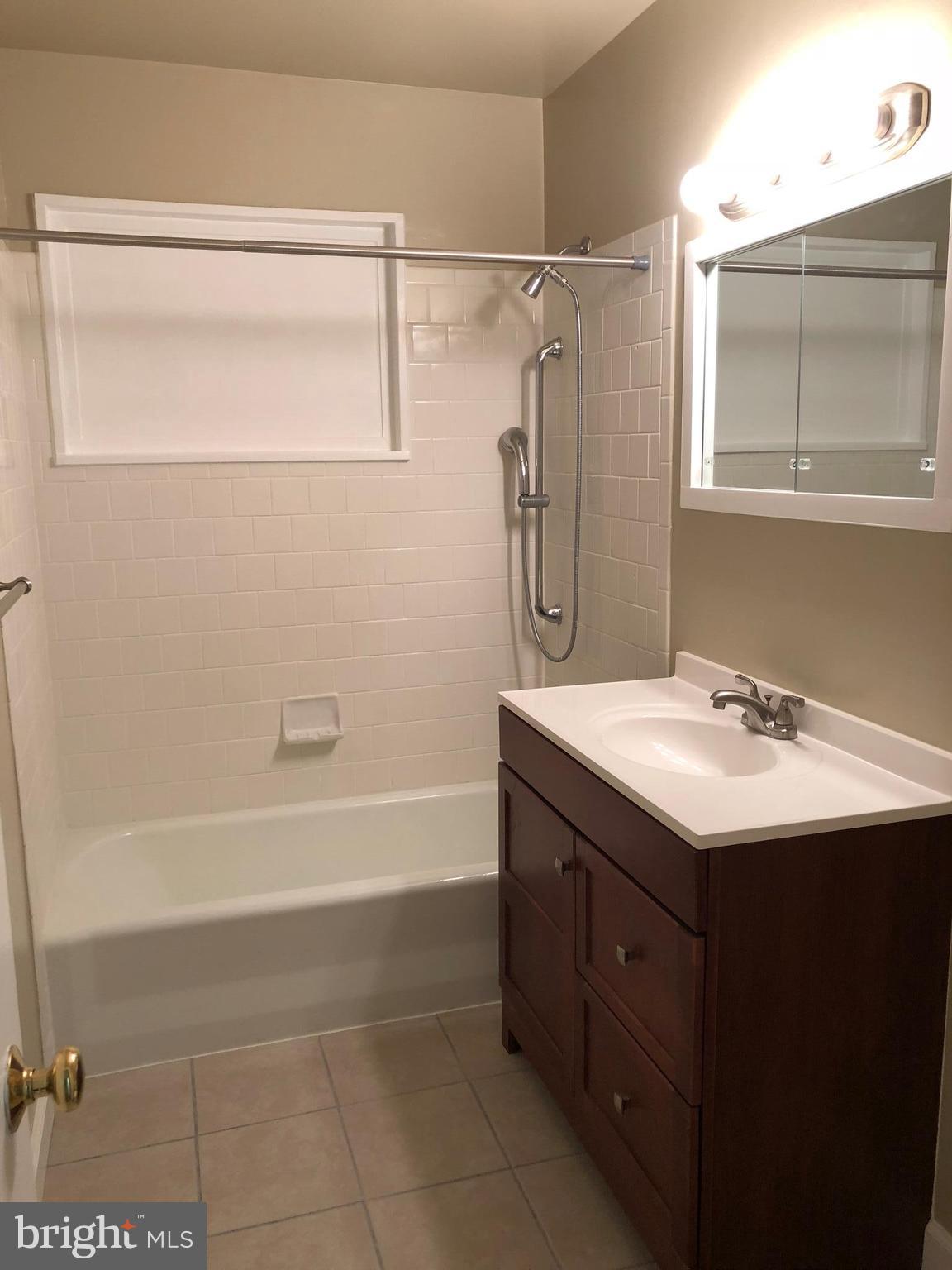 4127 Conrad Road Alexandria, VA 22312 - Photo 15 of 22 Bath